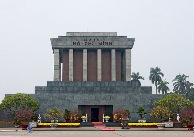Lăng Chủ Tịch Hồ Chí Minh - Phú Sĩ Travel